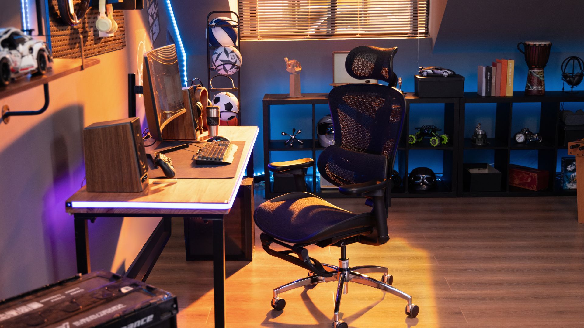 A black Sihoo Doro C300 chair in a gaming room