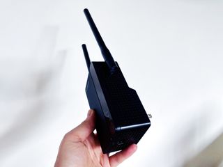 Rockspace Ax1800 Wifi 6 Range Extender In Hand