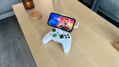 RiotPWR Xbox Cloud Gaming Controller for iOS with docked iPhone 13 mini