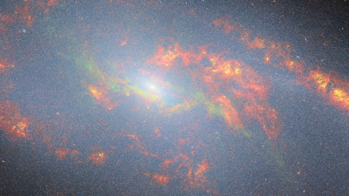 James Webb Space Telescope Strikes Again, Delivers New Image of Bright Galaxy