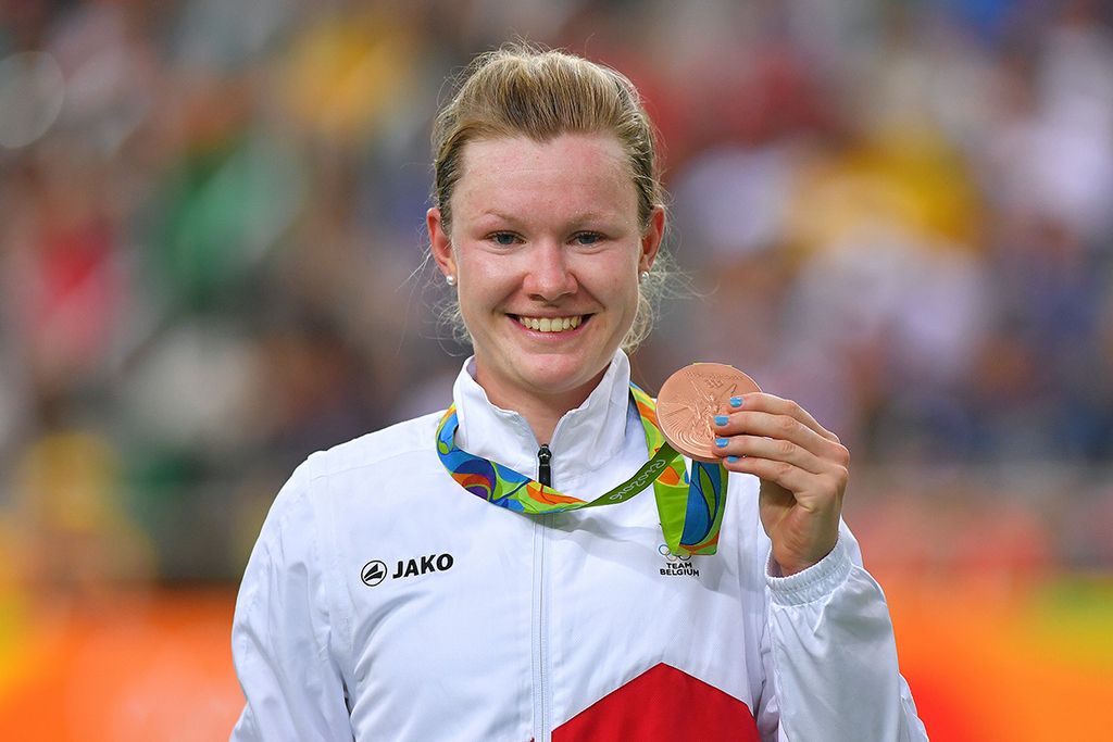 Jolien D'hoore (Belgium) with her bronze medal