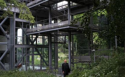Jean Nouvel at the glass and steel Fondation Cartier Pour L’Art Contemporain