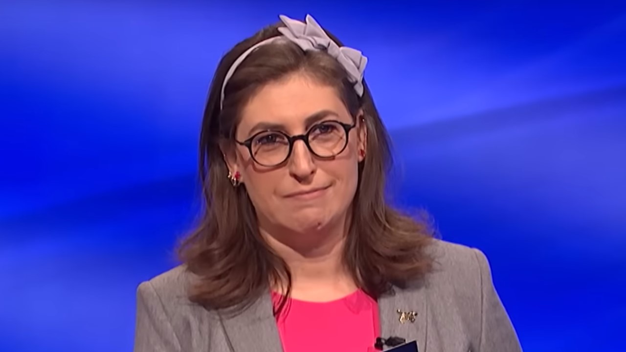 Mayim Bialik’s Mom Has A Lot Of Thoughts About The Outfits S