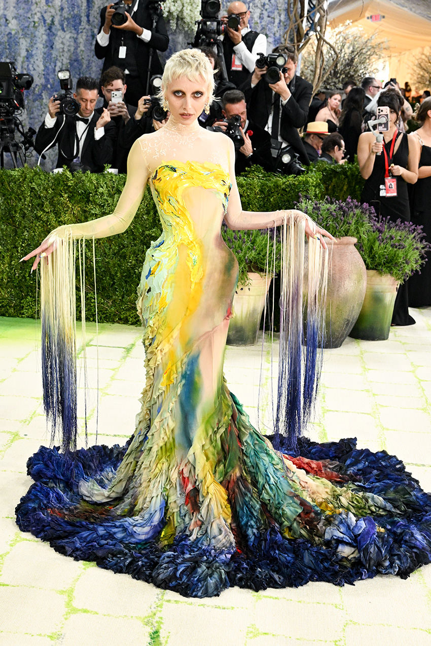 Emma Chamberlain Met Gala 2026 red carpet