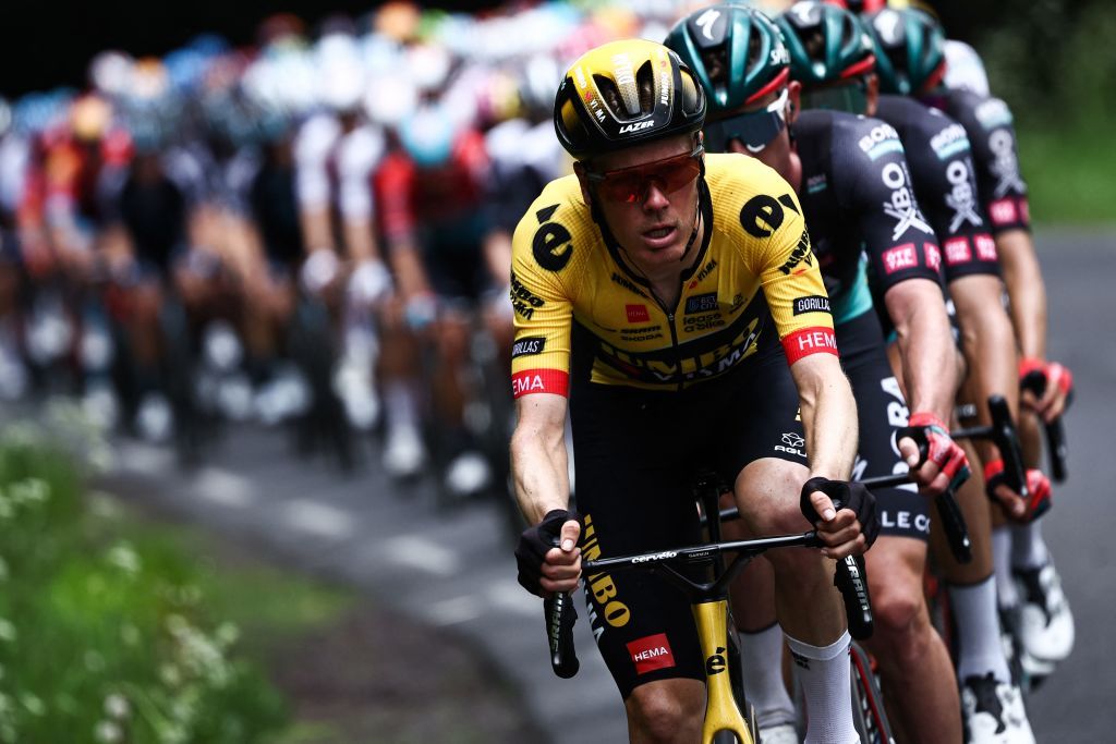 Dylan Van Baarle (Jumbo Visma) leads the chase