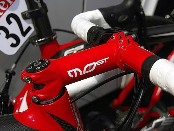Caisse d'Epargne's Pinarello Prince machines sported matching MOst stems...