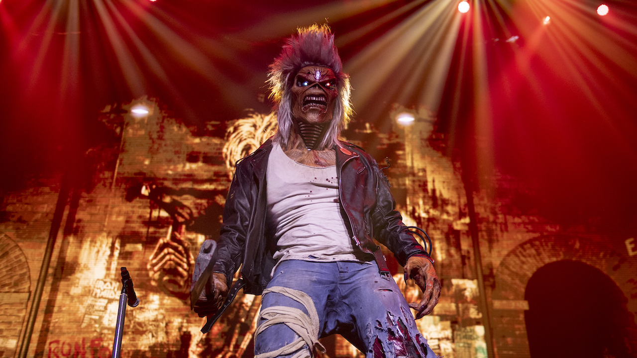 A new photo of Eddie on stage