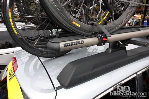 International teams such as Garmin-Sharp often have to temporarily adapt for US domestic campaigns. For the USA Pro Challenge, the team cars are fitted with Yakima racks instead of the custom setups built on to the European vehicles.