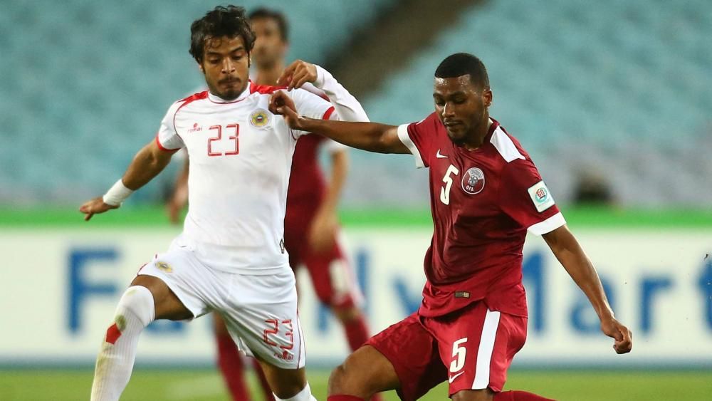 Qatar vs jordan. Бахрейн район Саар. Абдельазиз Месауди Тунис. Abdelaziz Bouhazama Angers. Asian Cup 2004 Bahrain.