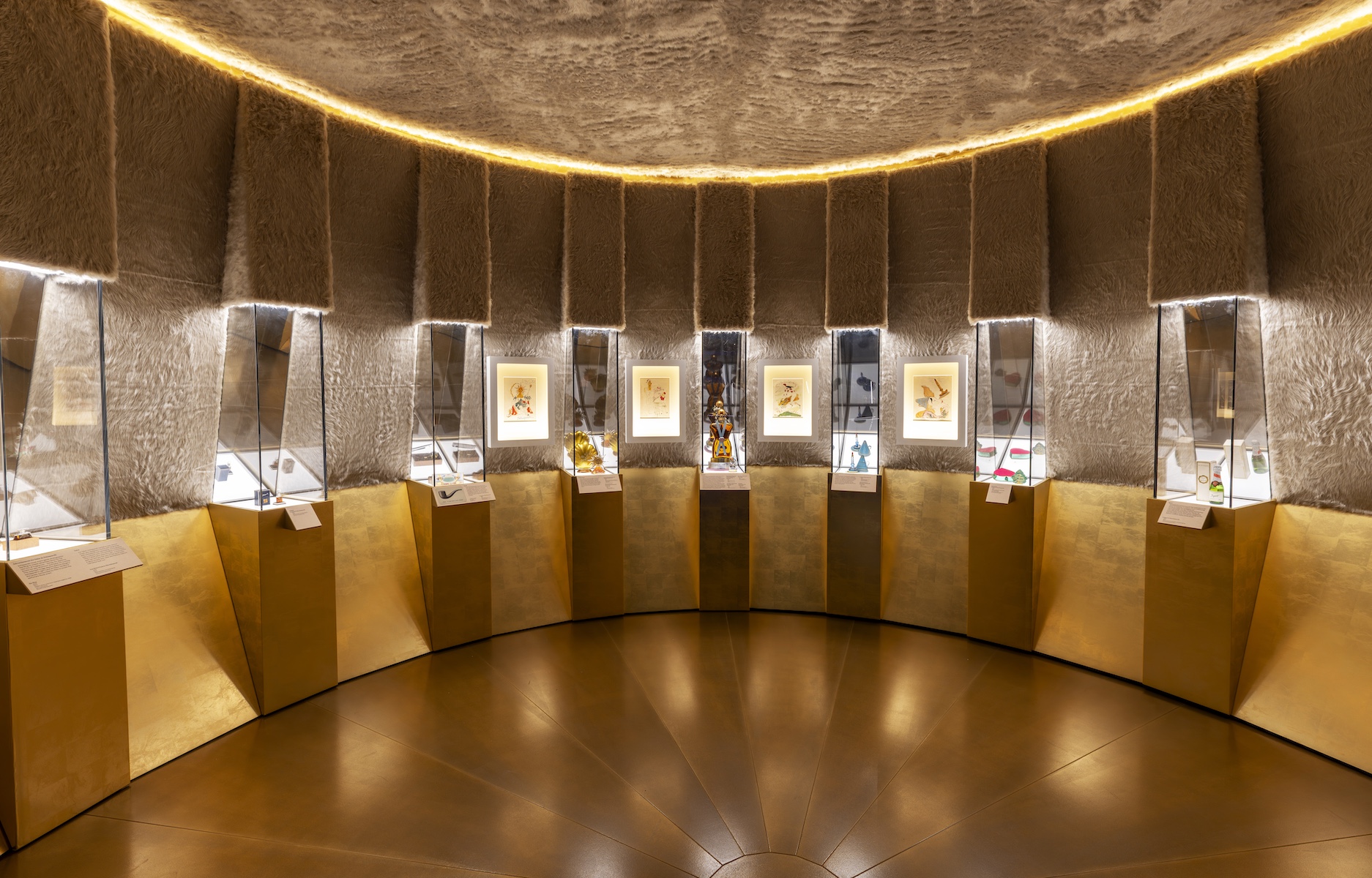 Schiaparelli Fashion Becomes Art Exhibition V&amp;A London