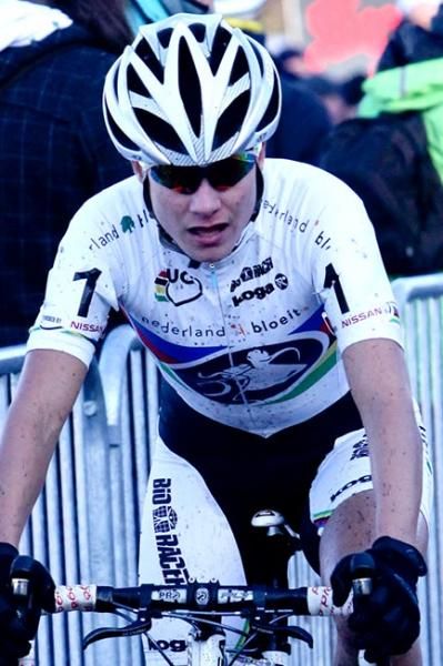 Marianne Vos (DSB Bank - Nederland Bloeit) on her way to a win in Zolder