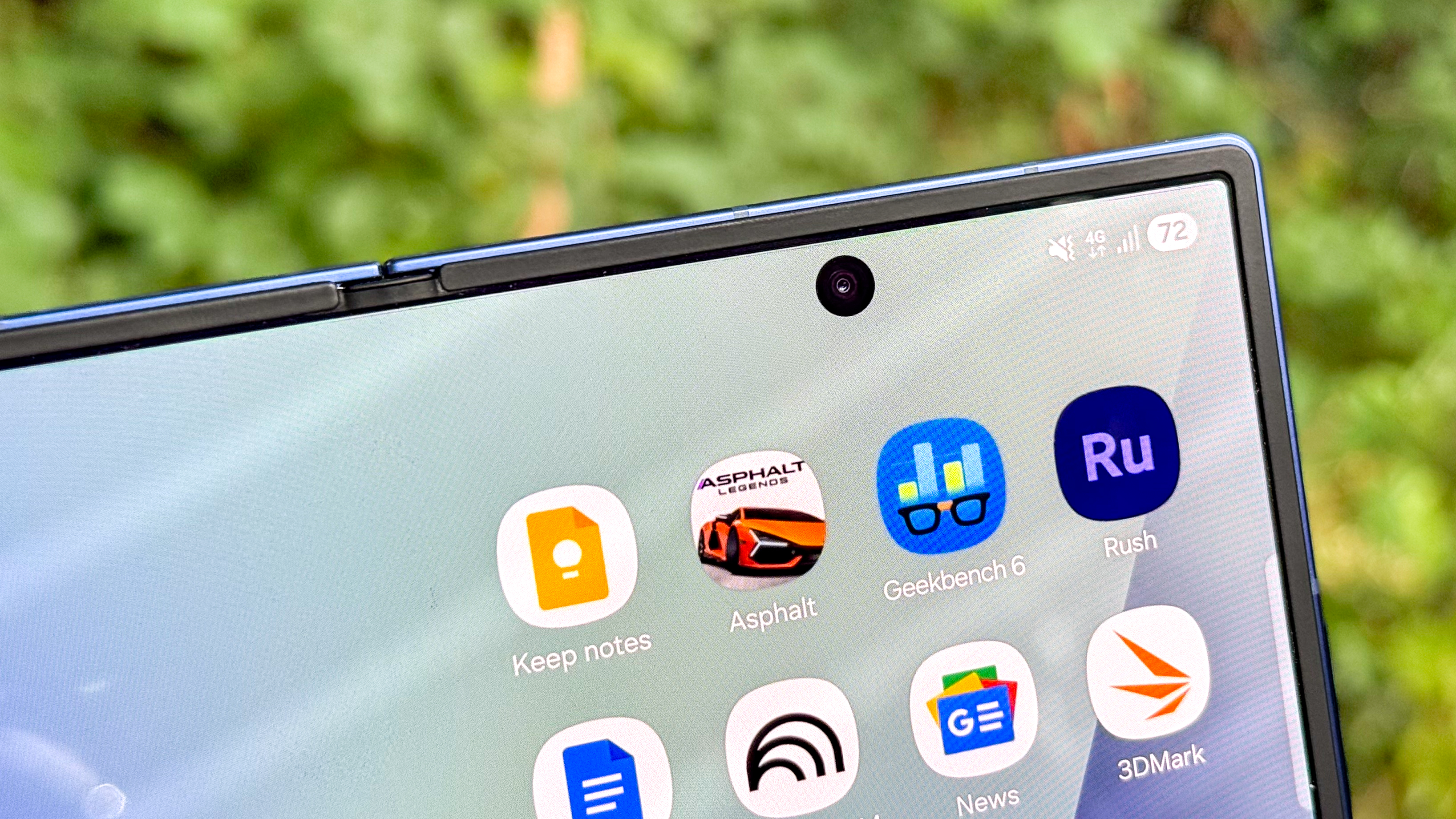 Samsung Galaxy Z Fold 7 inner selfie camera