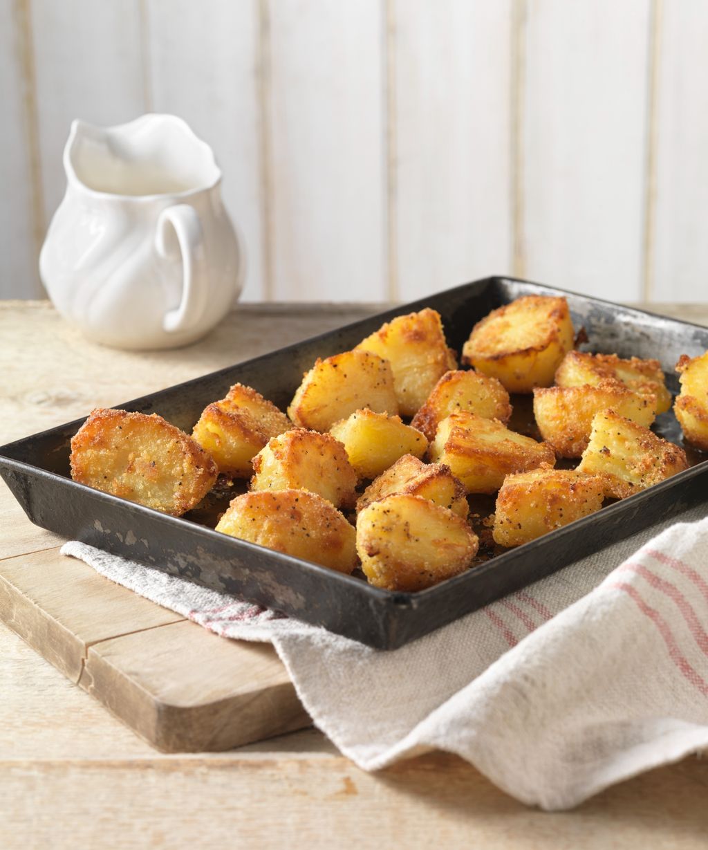 How to clean a baking sheet according to professionals