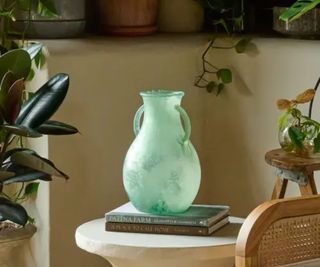 Magnolia seaglass vase