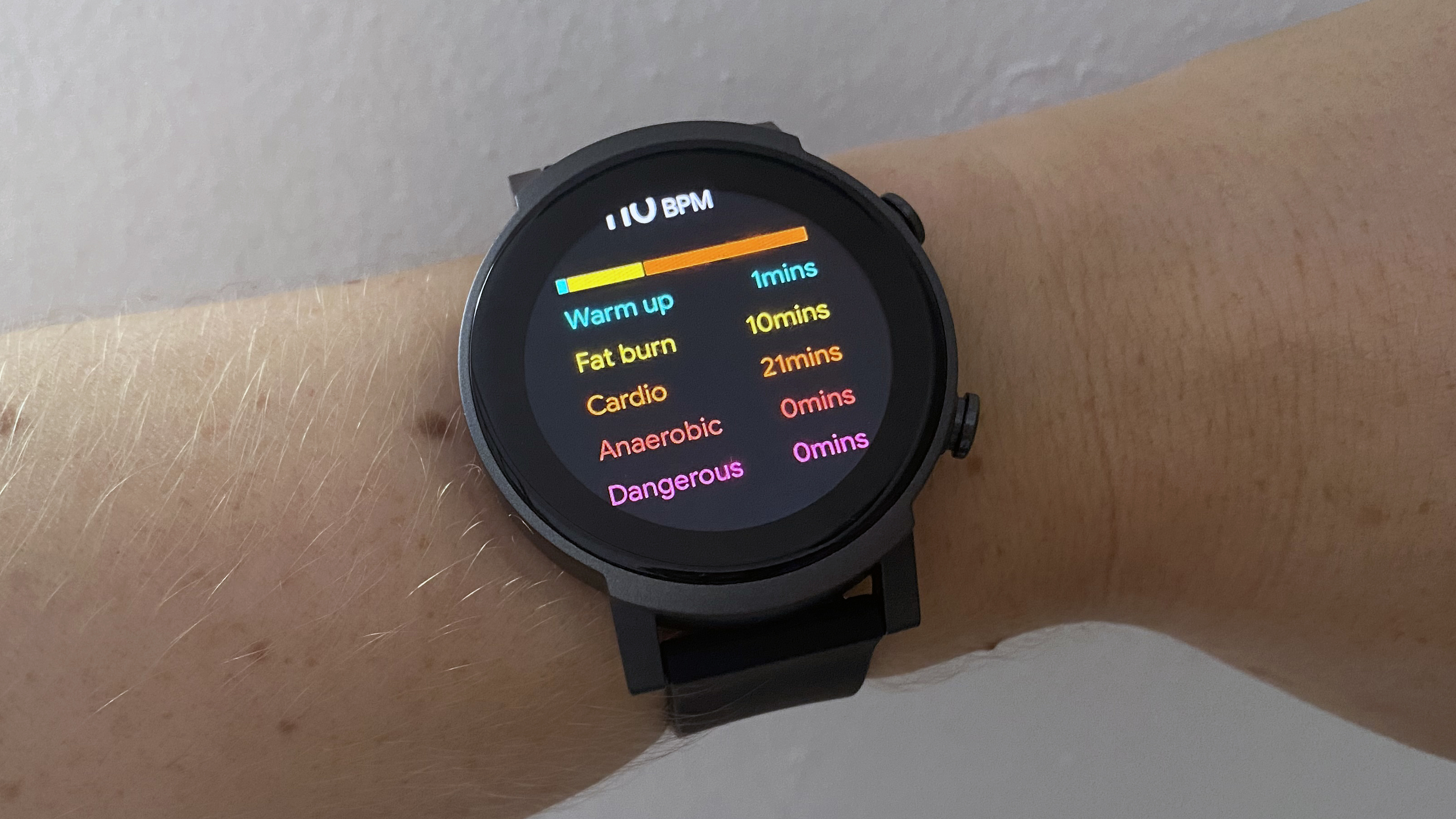 TicWatch E3 showing different workout zones on display