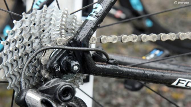 The tiny carbon dropouts are hollow in between the seat stays and chain stays, effectively creating a continuous tubular structure