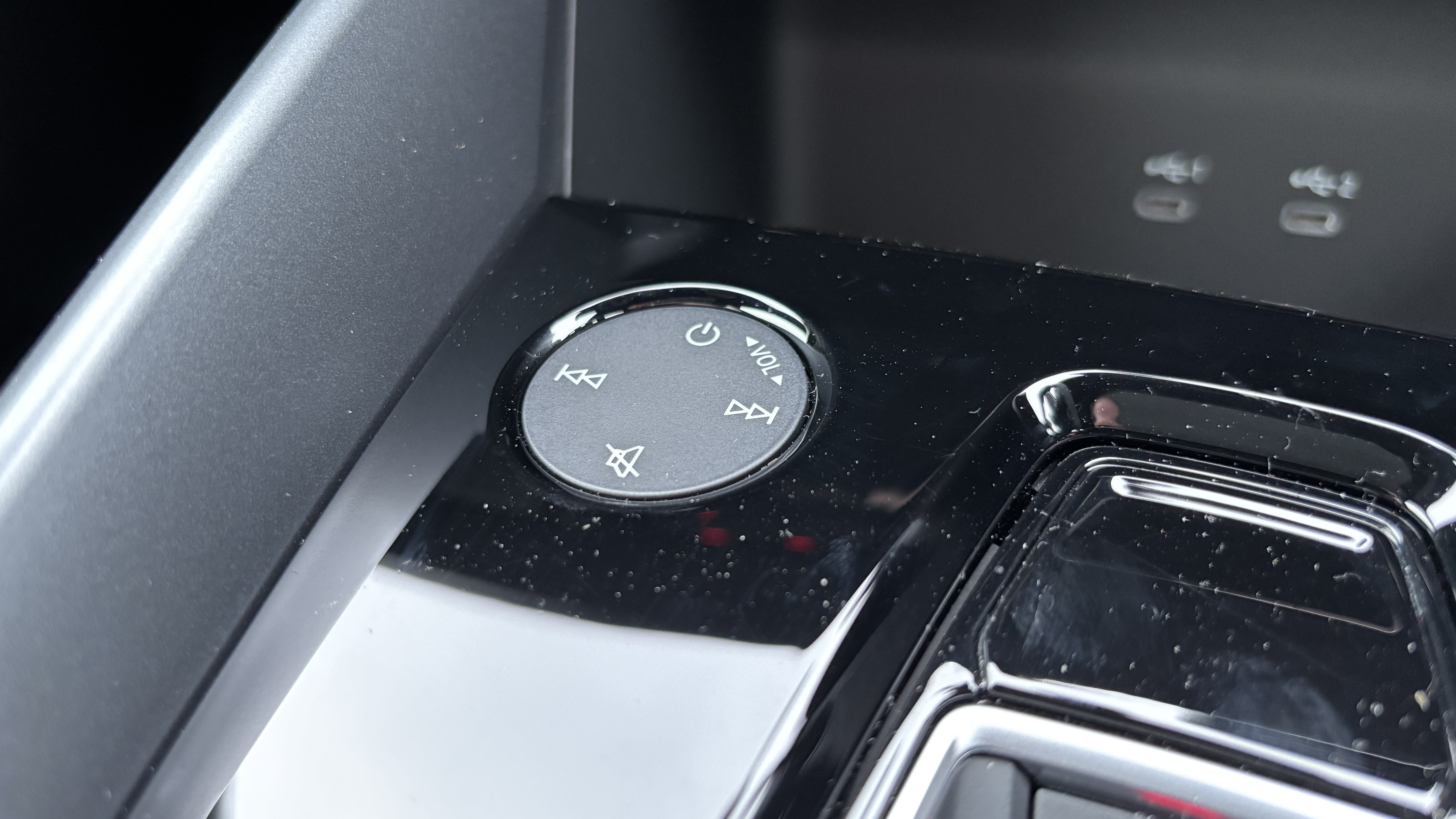 Volume control touch pad in the Audi A3