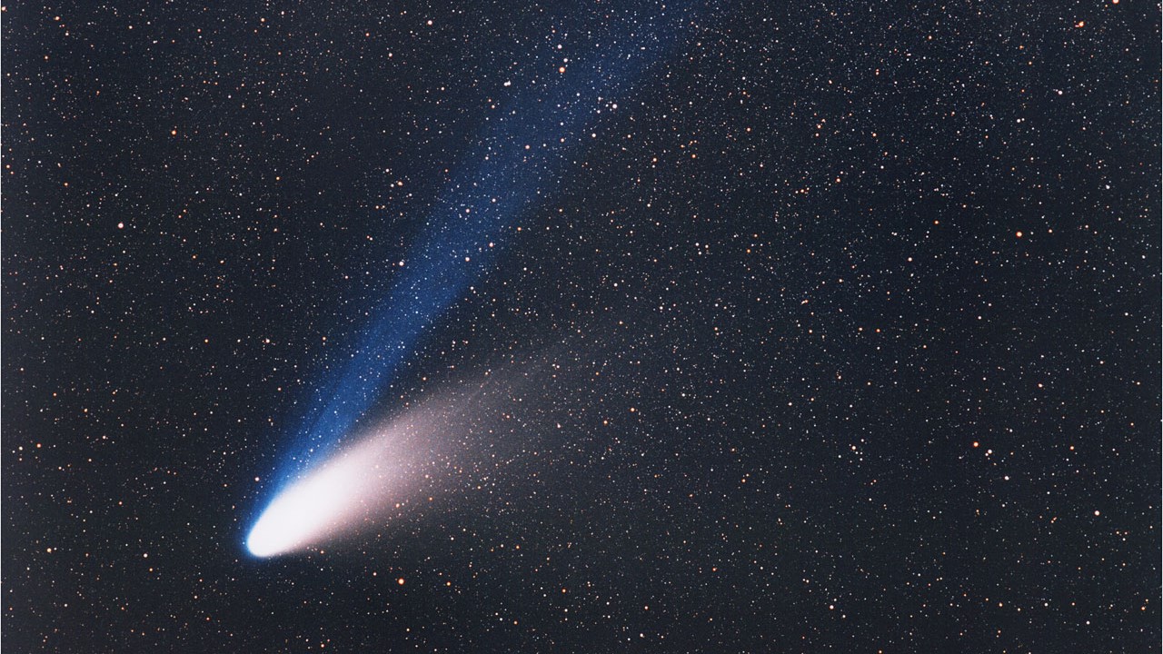 Comet Hale–Bopp, which visited our inner solar system in 1997, was used as a model for dust production on the Beta Pictoris comets.
