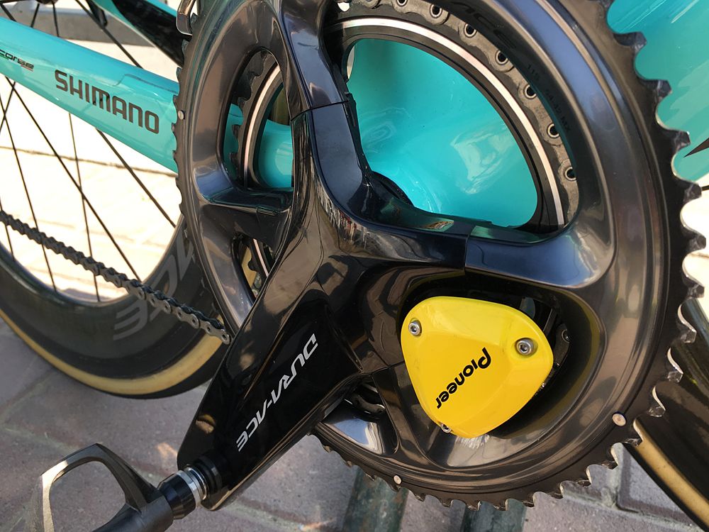 The LottoNL-Jumbo riders use the new Shimano Dura-Ace cranks with the Pioneer power metre