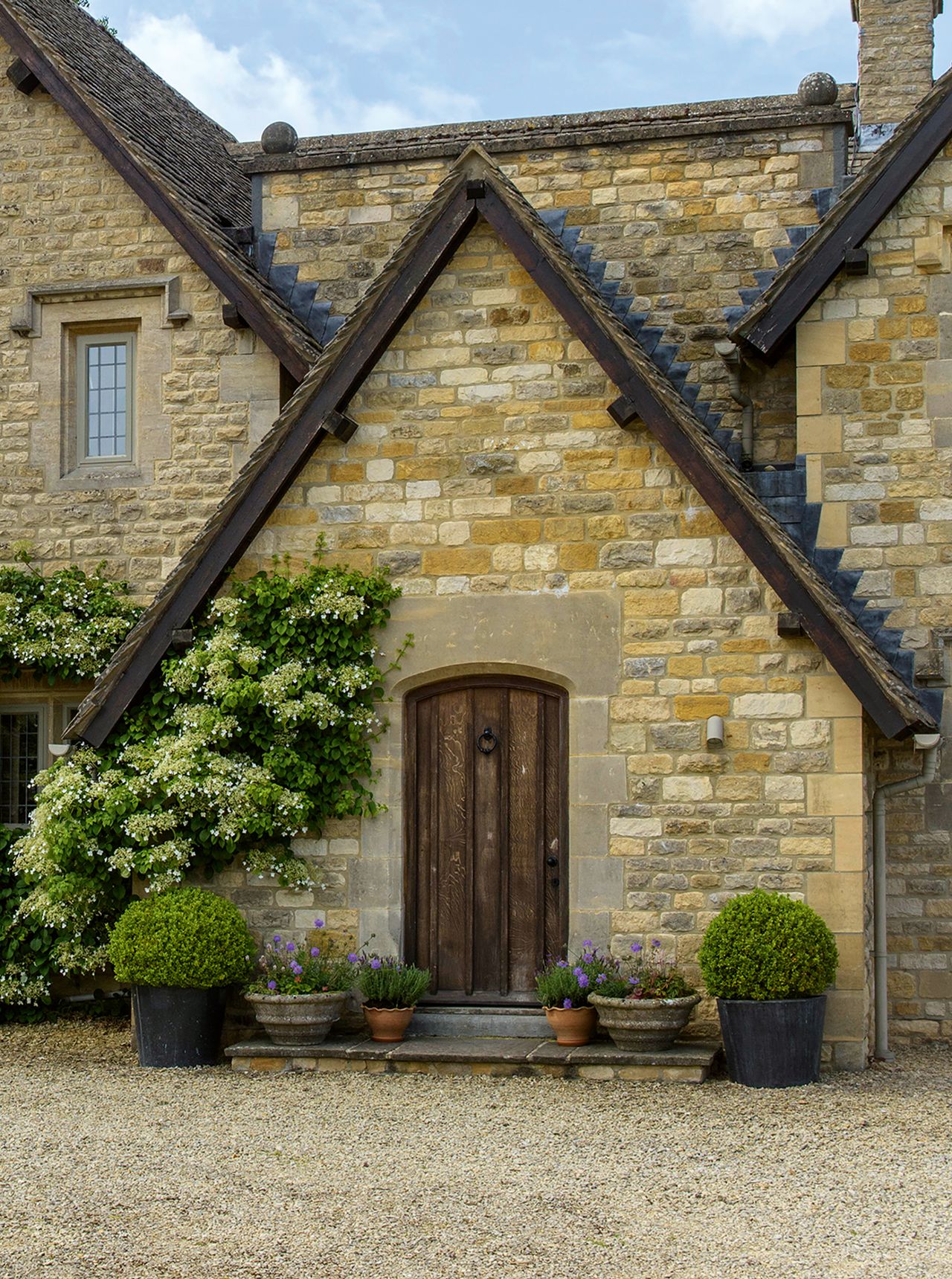 Cottage front door ideas: 10 ways to create a warm welcome | Homes ...