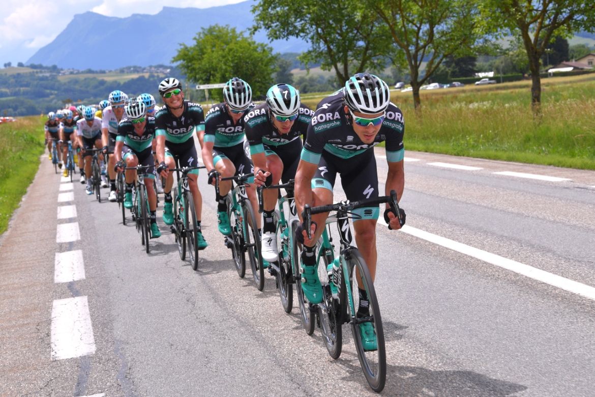 Bora-Hansgrohe lead the chase