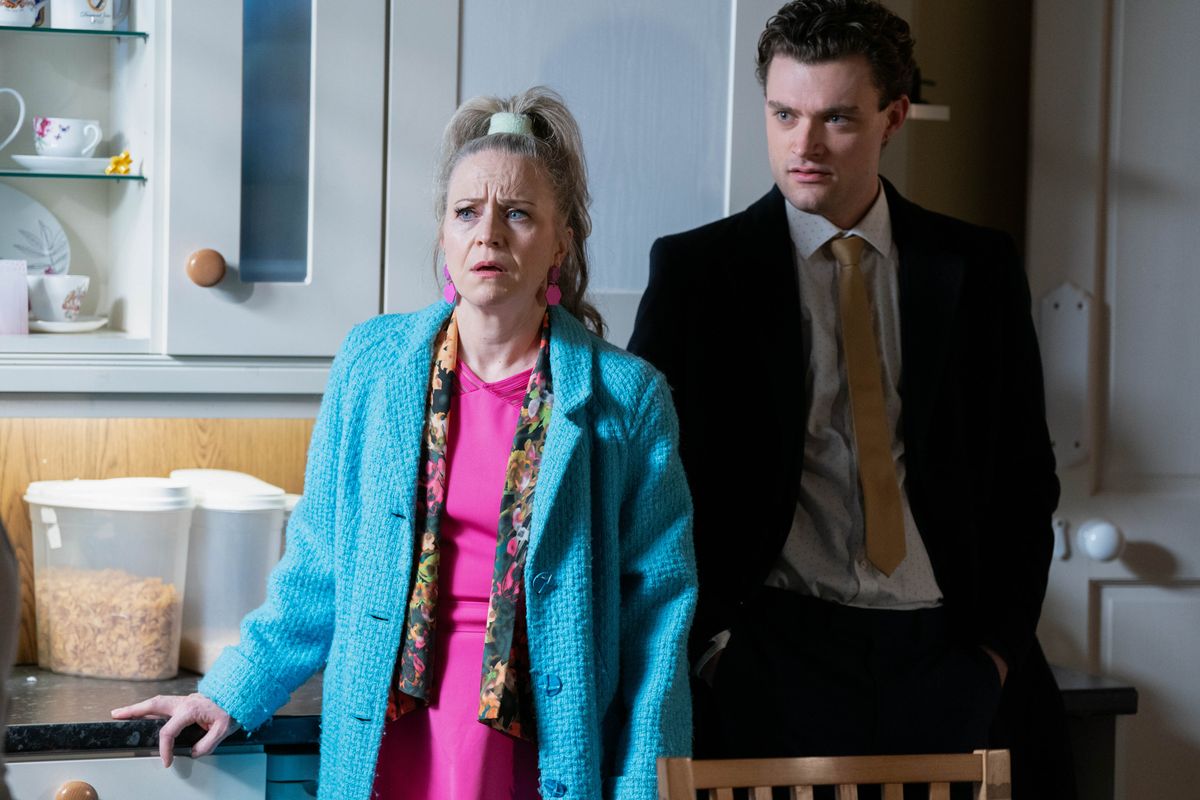 Linda Carter reaches a huge decision in EastEnders