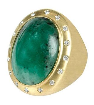 Space emerald ring by Daniele Corrêa