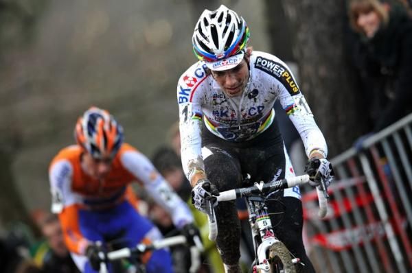Albert is chased by Rabobank's Gerben de Knegt.