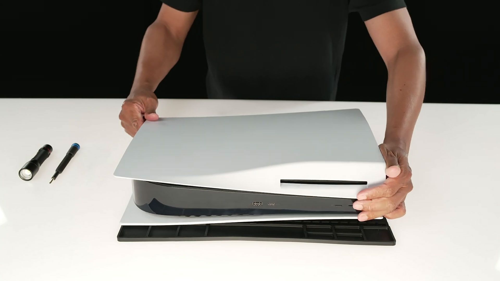 Nintendo Switch PS5 CFI-1100A s-l400.jpg