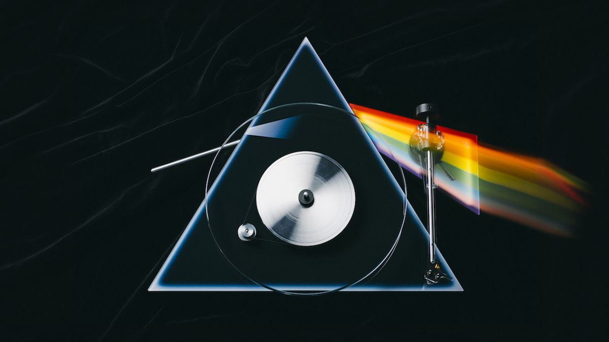 ProJect Dark Side of the Moon turntable honours one of