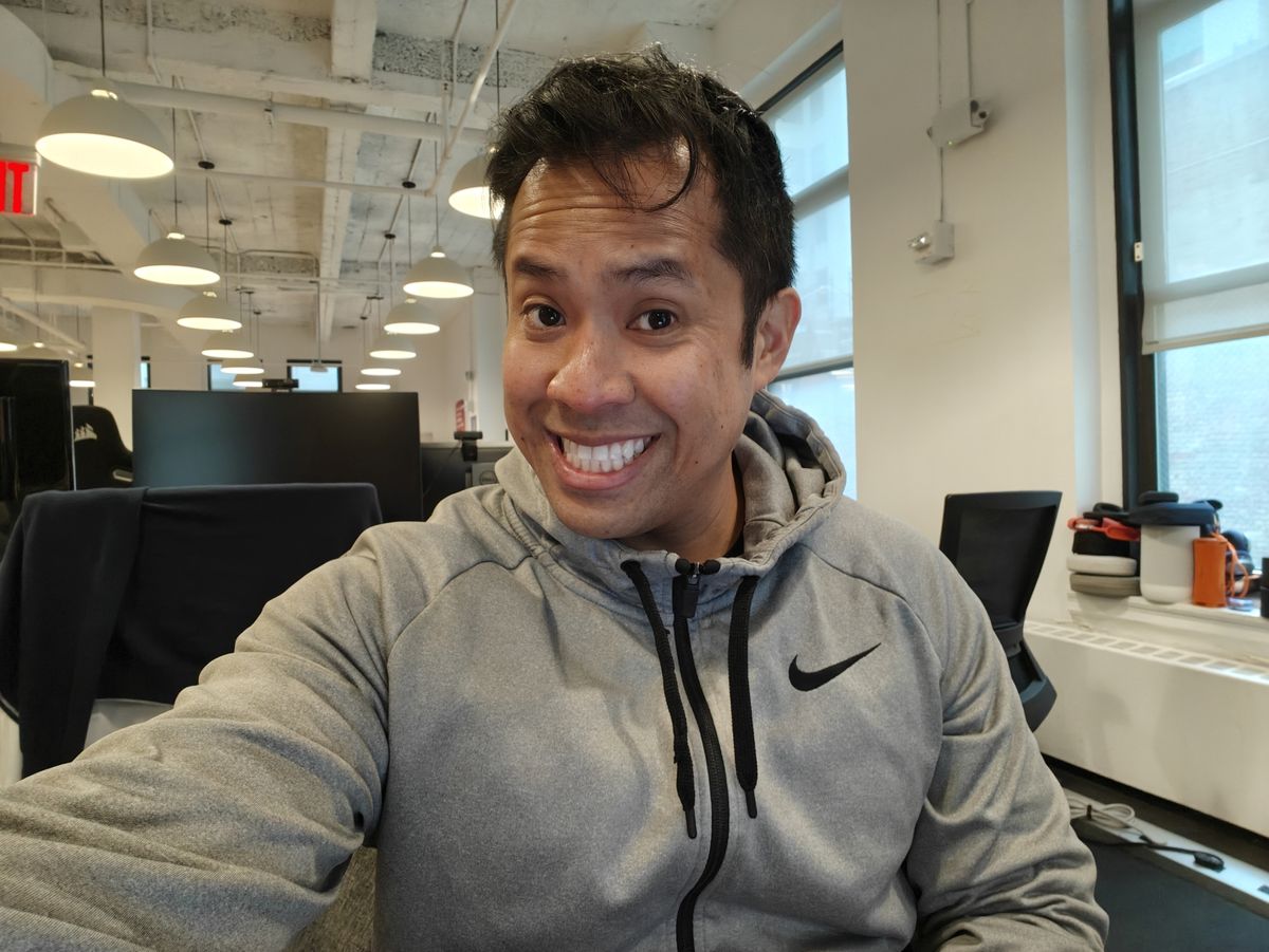 OnePlus 13 selfie sample.
