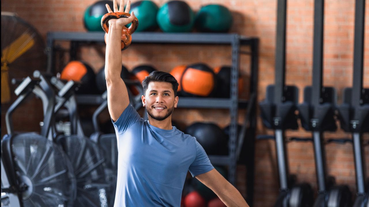 5 upright kettlebell exercises a fitness expert swears by for better core strength and movement