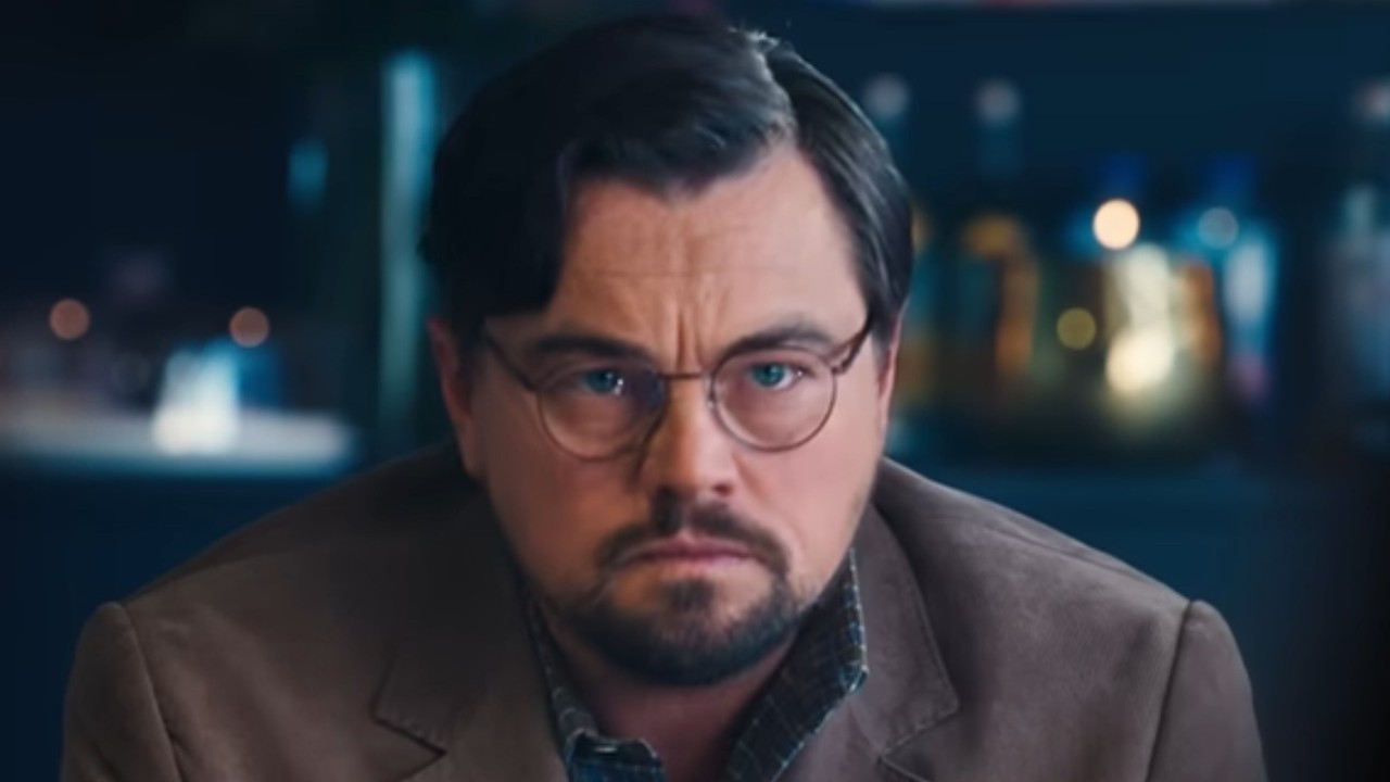 Leonardo DiCaprio wearing glasses in Don't Look Up