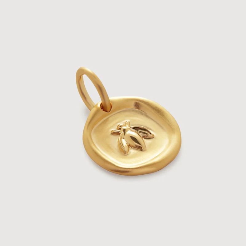 Monica Vinader Bee Pendant 18k Gold Vermeil cut out