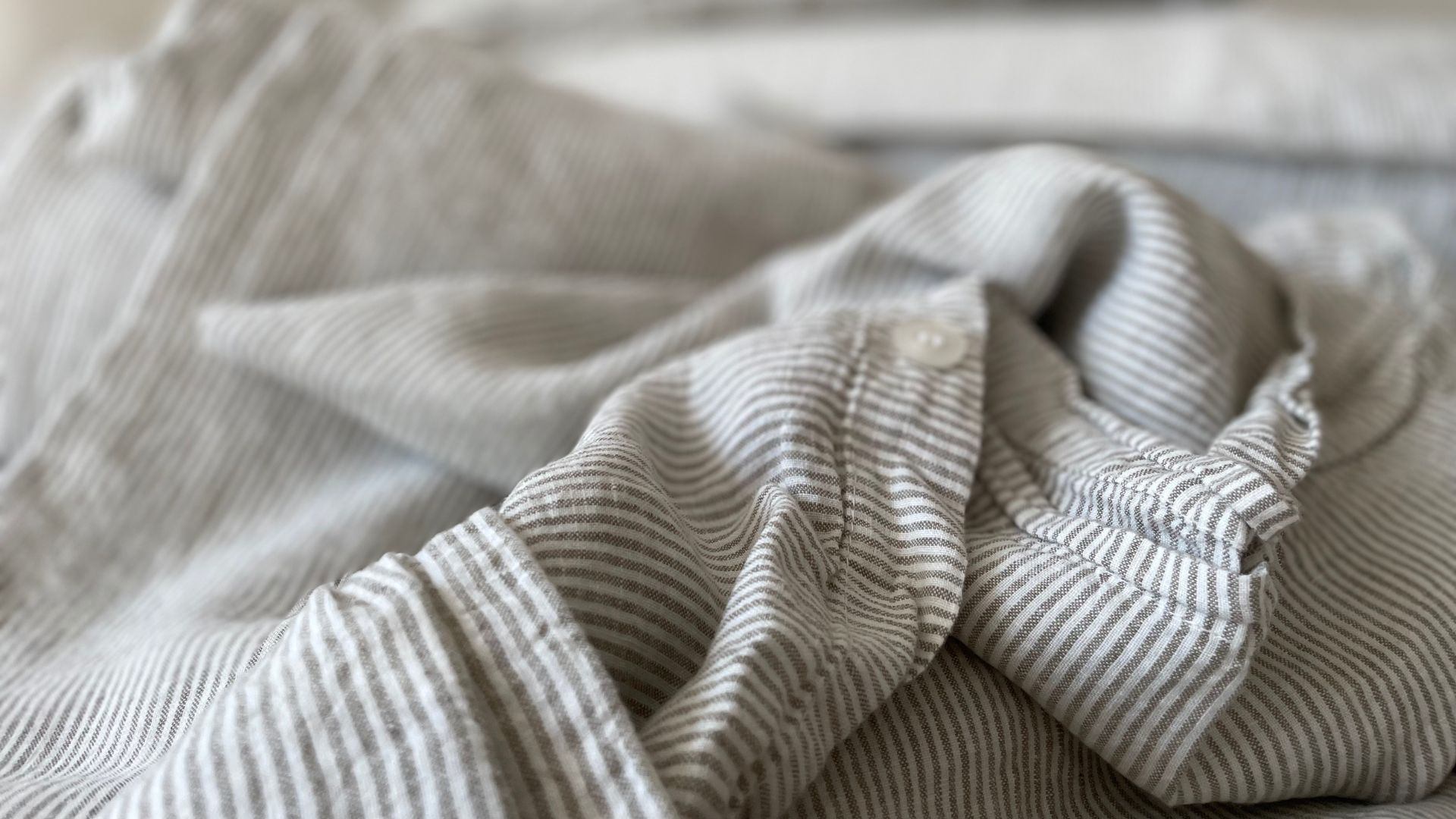 Secret Linen Store Natural Sid Stripe Linen button fastenings