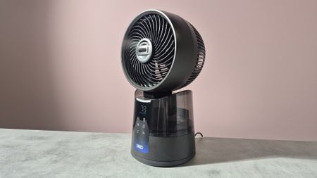 Dreo Smart Misting Fan 516S with misting active
