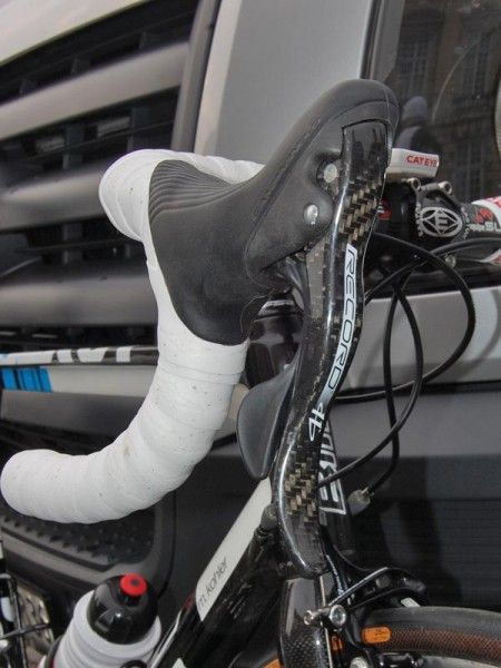Most Campagnolo-sponsored teams are still using standard Record 11 instead of Super Record.