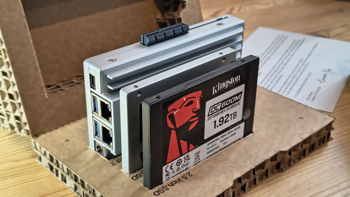 ZimaBoard 2 personal NAS