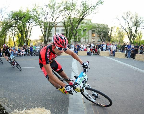 Drew Edsall (Kenda Felt) cornering into the town square