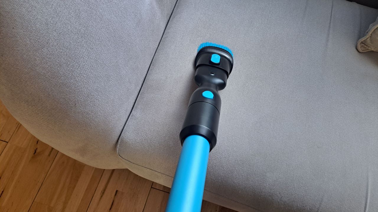 Halo Capsule X vacuum cleaner attachments