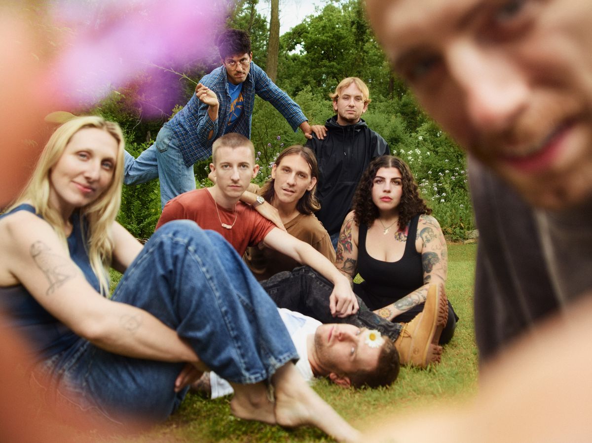Caroline Tompkins and American photography collective friends - Vimarsana News