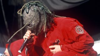 Corey Taylor on stage in 2001