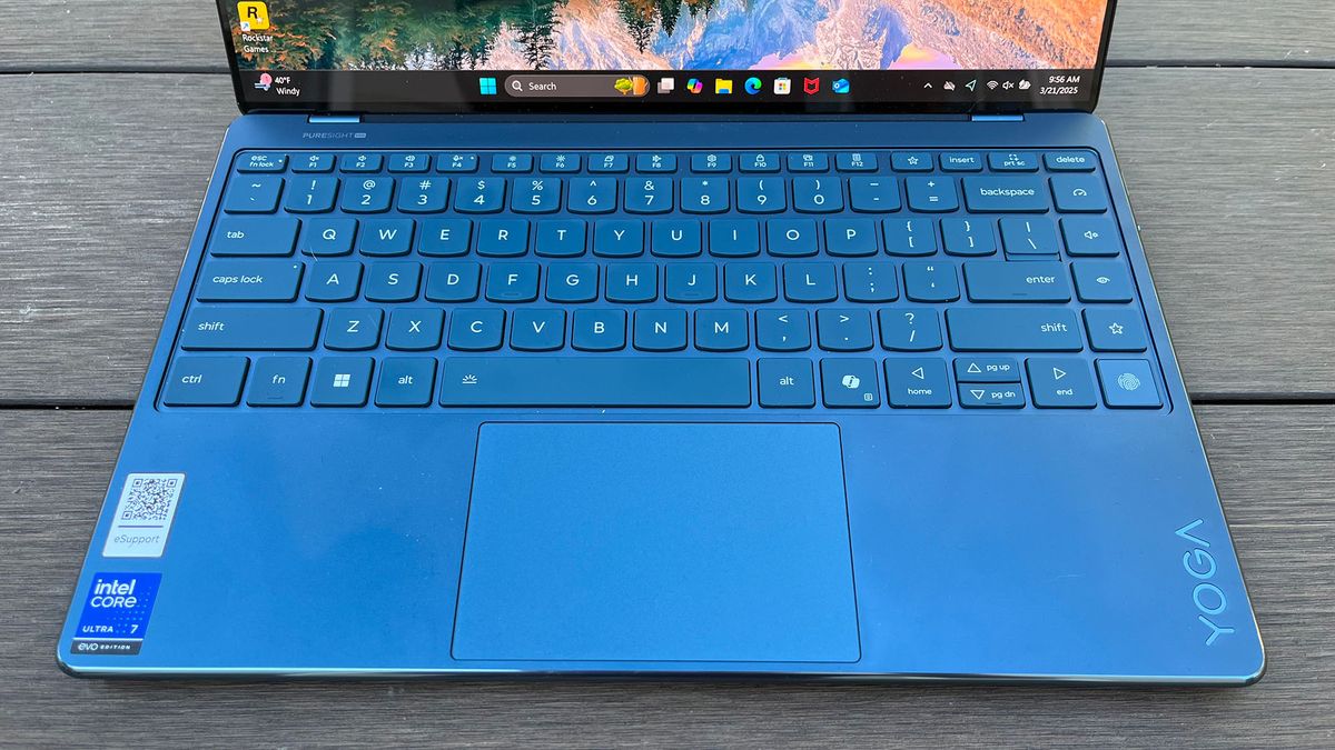 The keyboard on the Lenovo Yoga Slim 9i