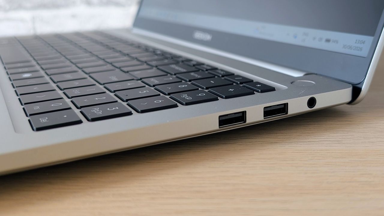 The Geekom A16 on a desk