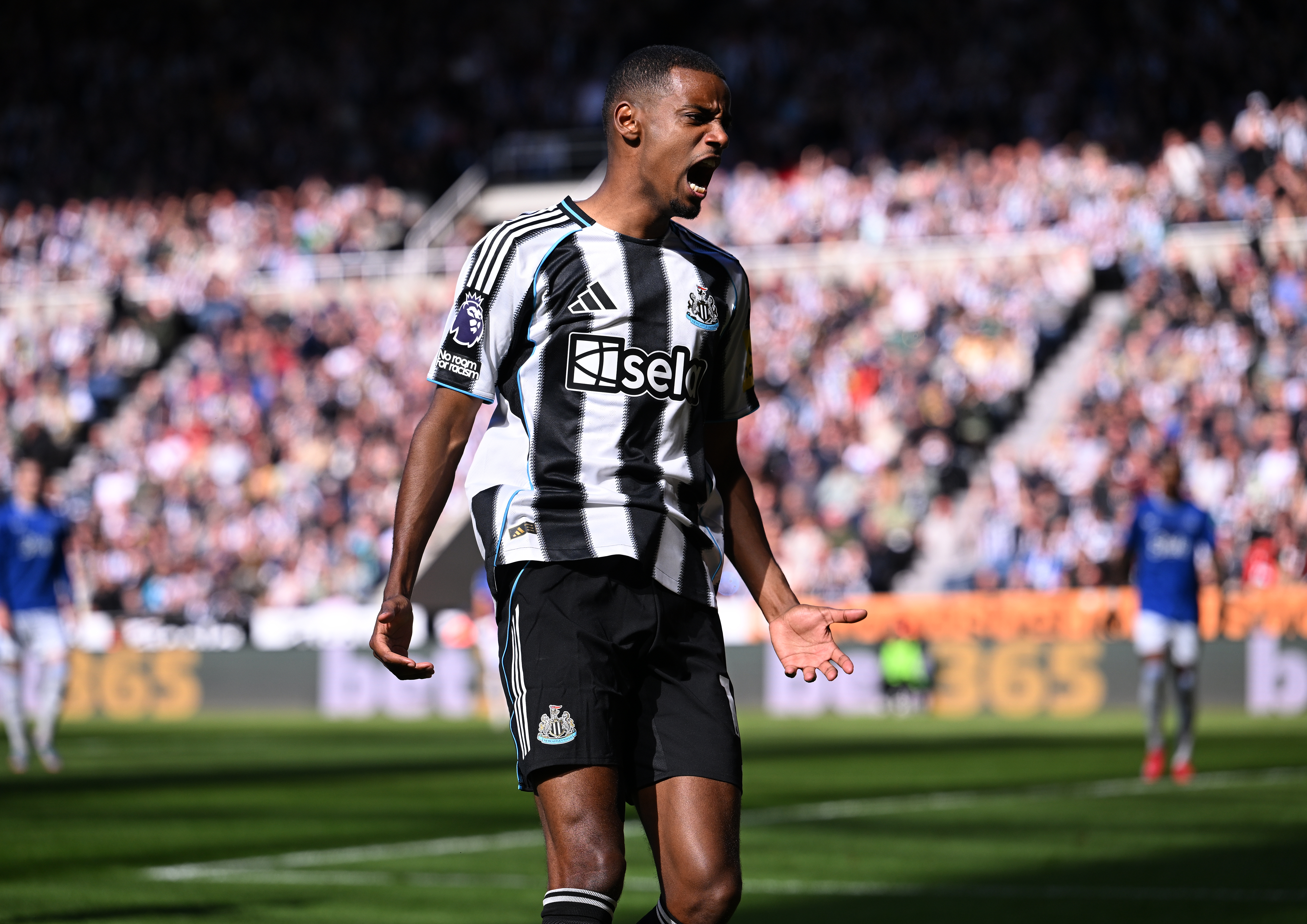 Alexander Isak in action for Newcastle, May 2025