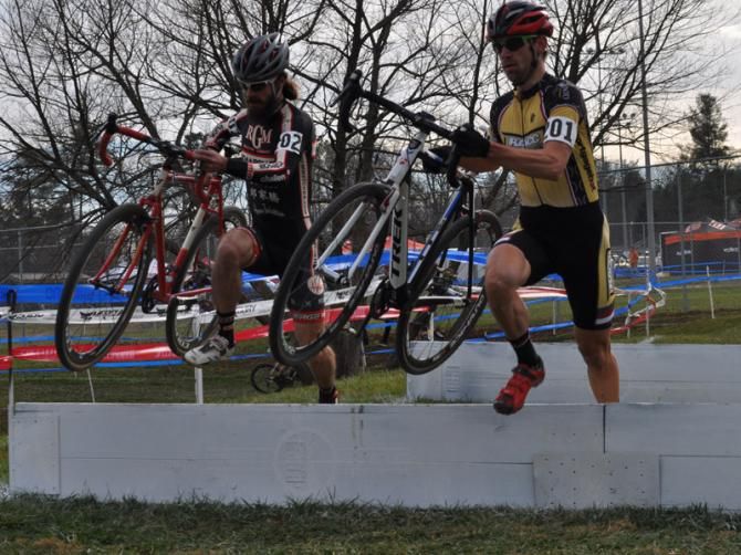 Dan Timmerman (Richard Sachs - RGM Watches - Radix) and Brian Matter (RACC p/b Geargrinder) together in the lead early in the race.