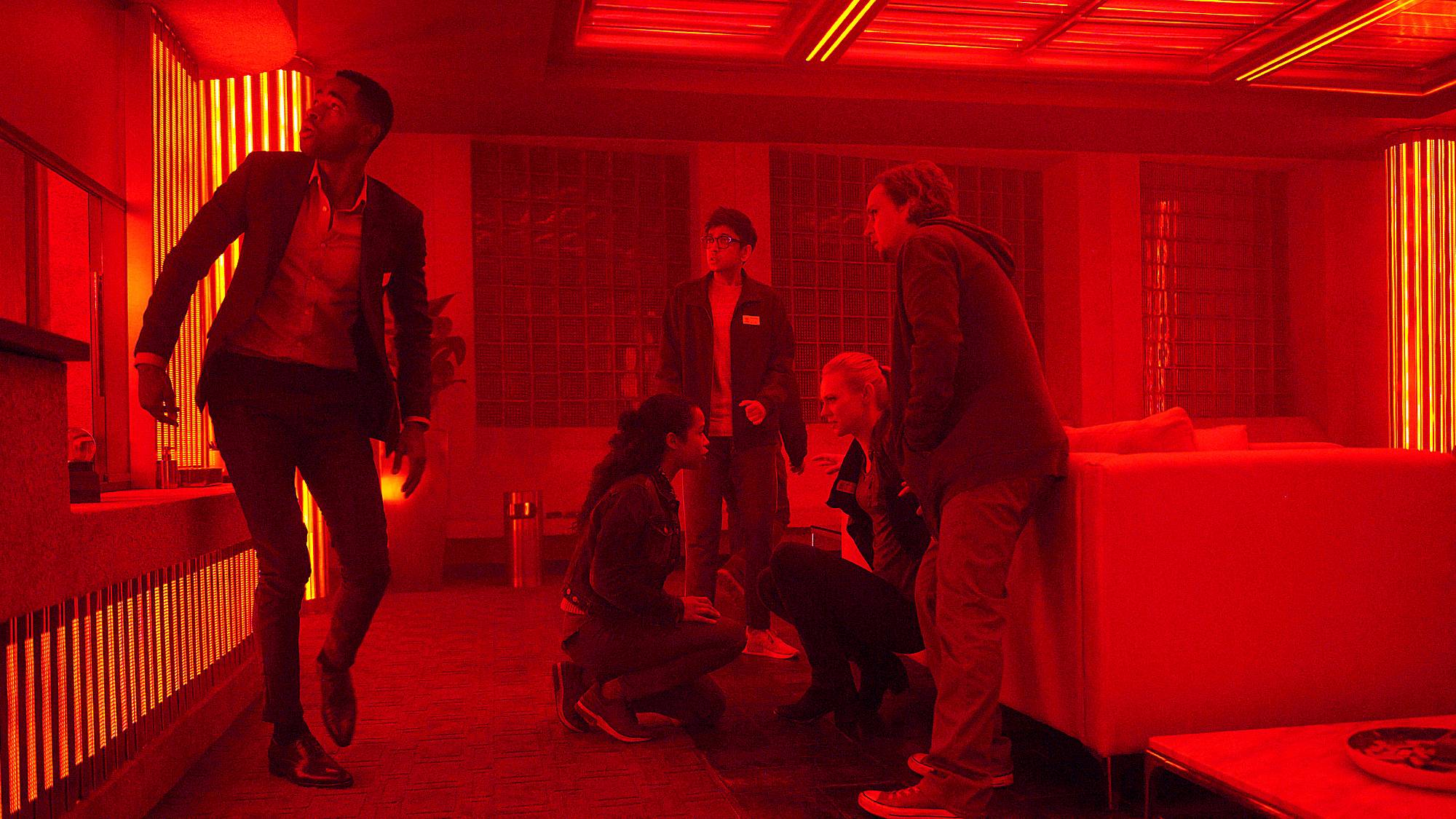 Jay Ellis, Taylor Russell, Nik Dodani, Deborah Ann Woll, and Logan Miller in &quot;Escape Room&quot; (2019)