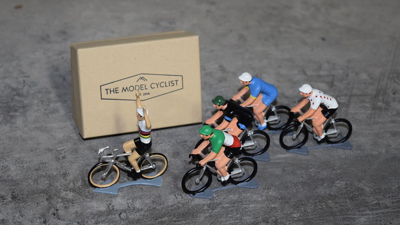 Each figurine is sent in a presentation box