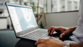 NordVPN siendo usada en un portátil Windows