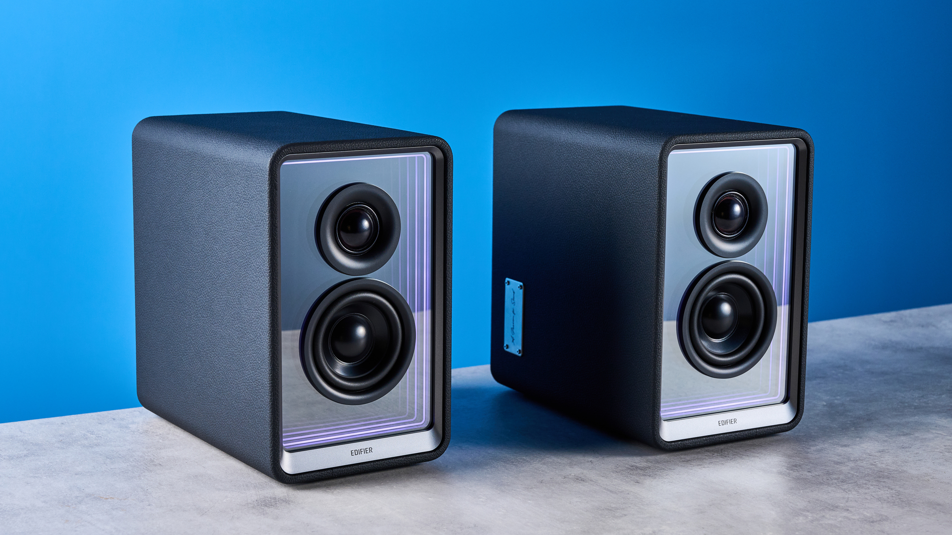 Edifier QR65 gaming and computer speakers in black